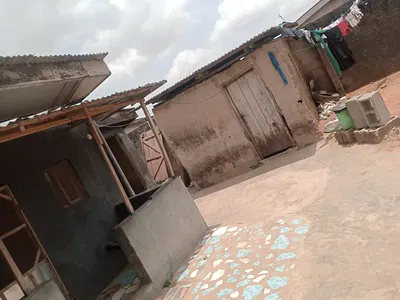 Land — Amadiya, Ojokoro, Ifako-Ijaiye, Lagos