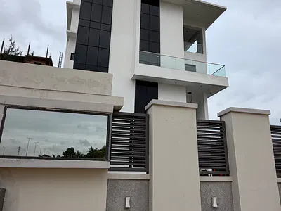 Luxury 6 Bedroom Detached House with 2 Rooms BQ — Banana Island, Ikoyi, Lagos