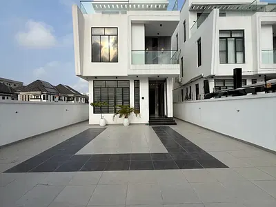 5 Bedroom Detached Duplex with Pool — Lekki, Lagos