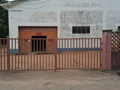 A Standard Bay Warehouse Plus Offices Sitting on 2, 500SQM — Ilupeju, Lagos
