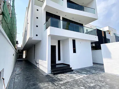 5 Bedroom Detached Duplex with Swimming Pool — Lekki Phase 1, Lekki, Lagos
