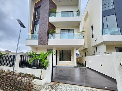 Smart 5 Bedroom Detached Duplex with Swimming Pool — Lekki, Lagos