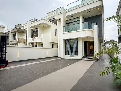 5 Bedroom Detached Duplex — Lekki, Lagos