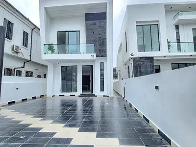 4 Bedroom Detached Duplex with Swimming Pool — Lekki, Lagos