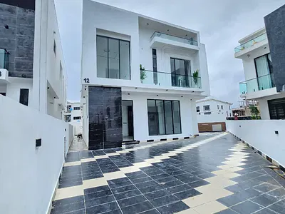 4 Bedroom Detached Duplex with Swimming Pool — Lekki, Lagos