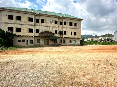 5600SQM of Land with 40rooms School Structure on It — Katampe Abuja (7min to Maitama Abuja), Katampe, Abuja