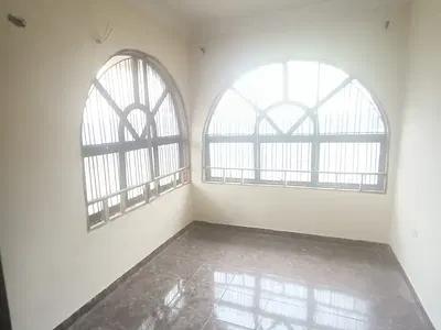 A Room in a Shared Apartment Sharing Only Kitchen on the Ground Floor — By Piccadilly Hotel, Idado, Lekki Lagos, Idado, Lekki, Lagos