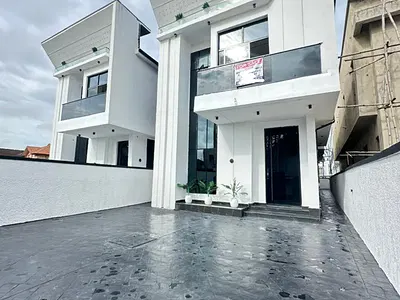 Luxury 5 Bedroom Detached Duplex with Swimming Pool & BQ — Lekki, Lagos