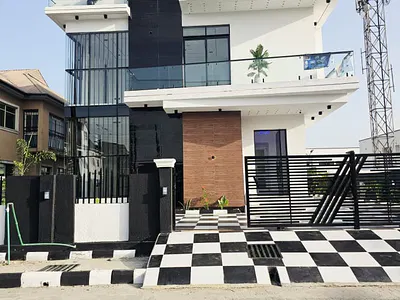 Exquisitely Built 5 Bedroom Detached House with Swimming Pool — Ajah, Lagos