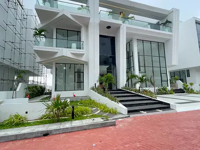 5 Bedroom Luxury Fully Detached Duplex with Swimming Pool, Gym — Hampton Island, Osapa, Lekki, Lagos