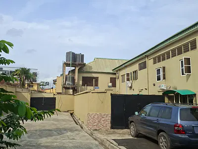 Mini Estate of About 16-Unit Apartment on About 9000SM — Ibadan, Oyo