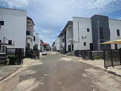 4 Bedroom Semi Detached Duplex with 1 Room BQ — Through Garki Area 1 Beside FRSC Training School, Durumi, Abuja