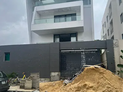 Newly Built 5 Bedrooms Detached Duplex with BQ and Pool — Banana Island, Ikoyi, Lagos