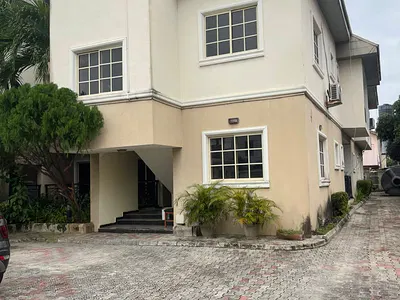 Commercial 3 Rooms Office Space with BQ — Lekki, Lagos