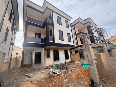 7 Bedroom Luxury Mansion — Magodo, Lagos