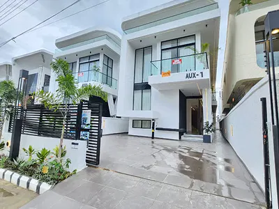 Contemporary 5 Bedroom Fully Detached Duplex with Swimming Pool — Orchid Road, Lekki, Lagos