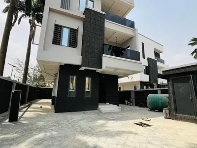 Magnificent 5 Bedroom Detached Duplex with BQ — Ikeja, Lagos
