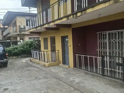 2 Bedroom Flat — Estate Roadalakpere, Going Towards Estate Road — Within Walking Distan, Alapere, Ketu, Lagos