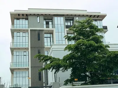 Nicely Furnished 3 Bedroom Apartment + Gym, Pool, Elevator — Lekki, Lagos