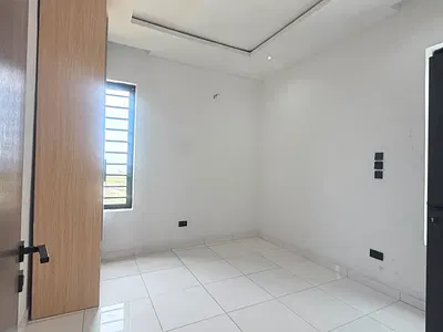 5 Bedroom Detached Duplex with BQ and Swimming Pool — Ajah, Lagos