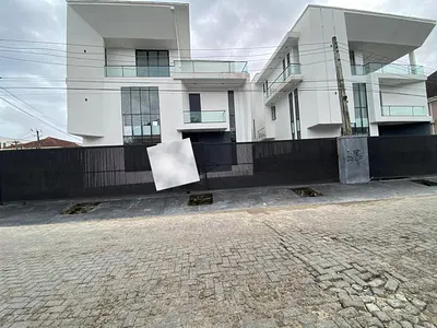 4 Bedroom Penthouse with Elevator, Swimming Pool, Gym & BQ — Osapa London, Lekki, Lagos