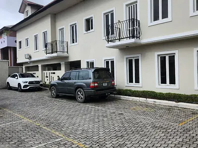 3 Bedroom Serviced Flat with BQ — Lekki Phase 1, Lekki, Lagos