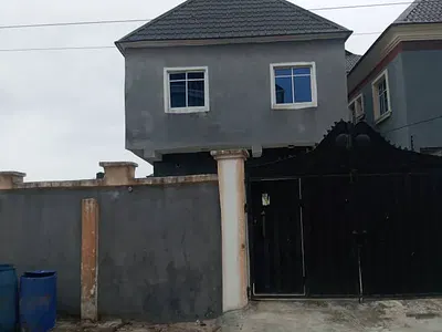 Spacious 2 Bedroom Luxury Apartment Upstairs — Phase 2 Inside a Gated Street, Oribanwa, Ibeju Lekki, Lagos