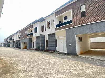 4 Bedroom Terraced Duplex — Orchid Road, Lommond Garden Eatate, Lekki, Lagos