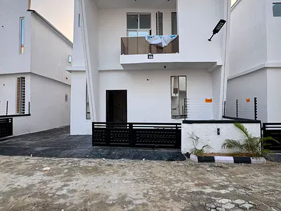 Luxury 4 Bedroom House with Boys' Quarters — Lekki, Lagos