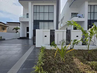 Luxury 5 Bedroom Fully Detached Duplex. — Thomas Estate, Ajah, Lagos