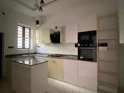 Luxury 4 Bedroom Terraced Duplex with Excellent Facilities — Lekki Phase 1, Lekki, Lagos