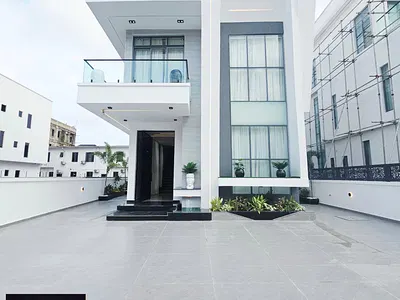 5 Bedroom Luxury Detached Duplex — Lekki, Lagos