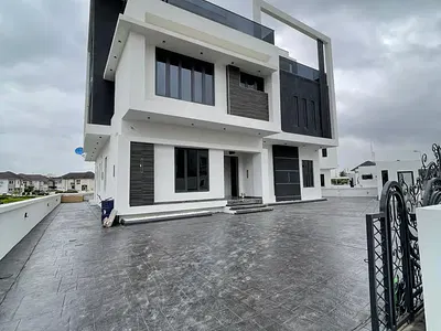 7 Bedroom Detached Duplex — Lekki, Lagos
