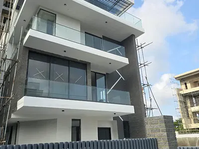 6 Bedroom House with Pool Amd Parking — Ikoyi, Lagos