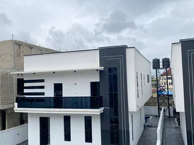 For Sale: a Refined 5 Bedroom Fully Detached Duplex with BQ- Swimming — Chevron, Lekki, Lagos