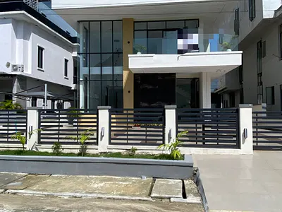 Exclusive 5-Bedroom Fully Detached Home with BQ & Pool — Ikota, Lekki, Lagos
