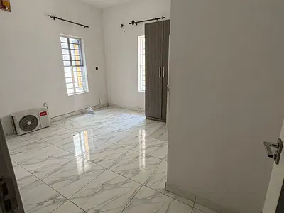 Semi Master Single Room — Lekki, Lagos