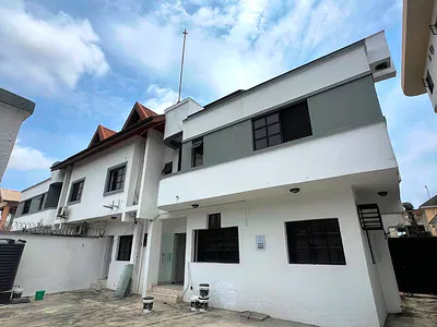 Spacious 5-Bedroom Semi-Detached House with BQ — Lekki Phase 1, Lekki, Lagos