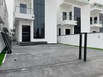 Elegant 5 Bedroom Duplex with BQ and Pool — Lekki, Lagos