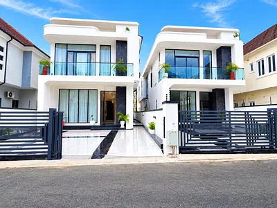 5 Bedrooms House with Swimming Pool and BQ — Lekki, Lagos