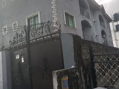 A Decent 3 Bedroom Flat — Lateef Sani Street, Ijesha, Lagos, Ijesha, Lagos