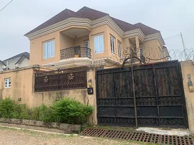 3 Bedroom Apartment with En-Suite Bedrooms — Ibadan, Oyo
