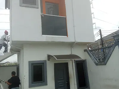 Self Contain Apartment — Greenville Estate, Badore, Ajah, Lagos