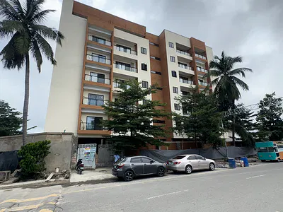 2 Bedroom Apartment with Study Room Elevator Gym — Victoria Island (VI), Lagos