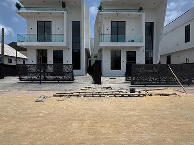 5 Bedroom House with Swimming Pool — Ikota, Lekki, Lagos