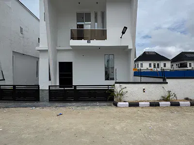 Direct - 4 Bedroom House with En-Suite Bedrooms — Ikota, Lekki, Lagos