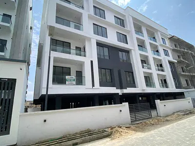Excellent 2 Bedroom Apartment with a Pool, Elevator — Lekki Phase 1, Lekki, Lagos