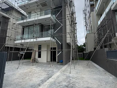 Direct - 5 Bedroom House with Swimming Pool — Ikoyi, Lagos