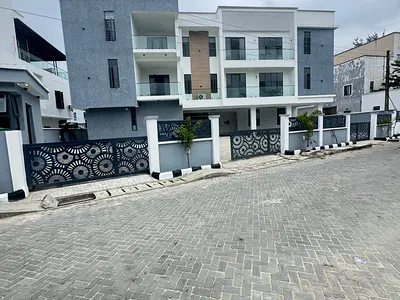 Direct - Spacious 2bed Apartment — Lekki, Lagos