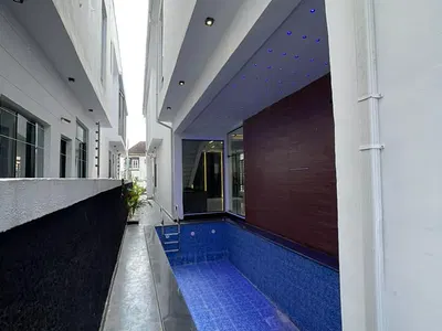 Luxury 5 Bedroom Detached Duplex with Excellent Facilities — Ologolo, Lekki, Lagos